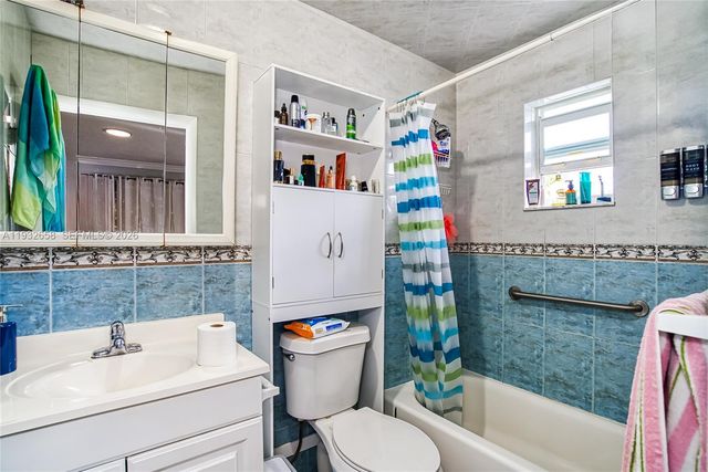 1457 Atlantic Shores Boulevard, Hallandale Beach, FL 33009