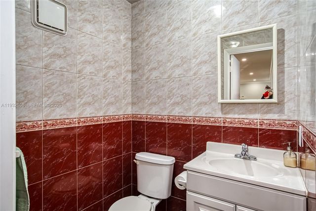 1457 Atlantic Shores Boulevard, Hallandale Beach, FL 33009