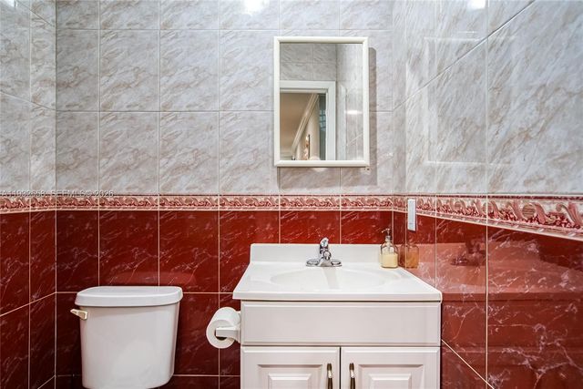 1457 Atlantic Shores Boulevard, Hallandale Beach, FL 33009