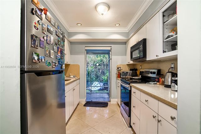 1457 Atlantic Shores Boulevard, Hallandale Beach, FL 33009