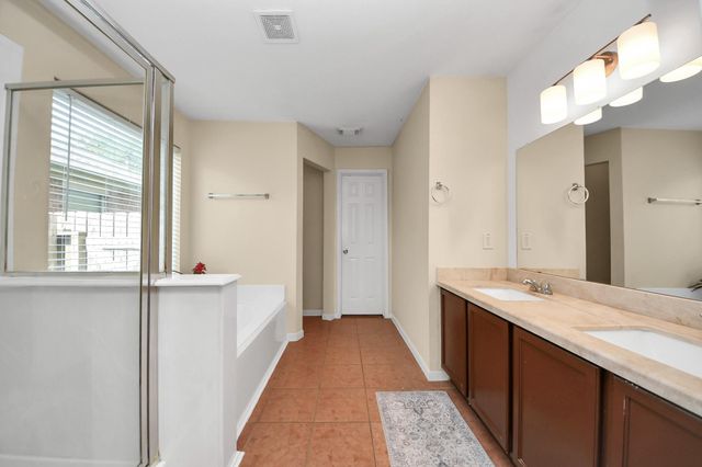 9414 Bauer Oaks Drive, Houston, TX 77095