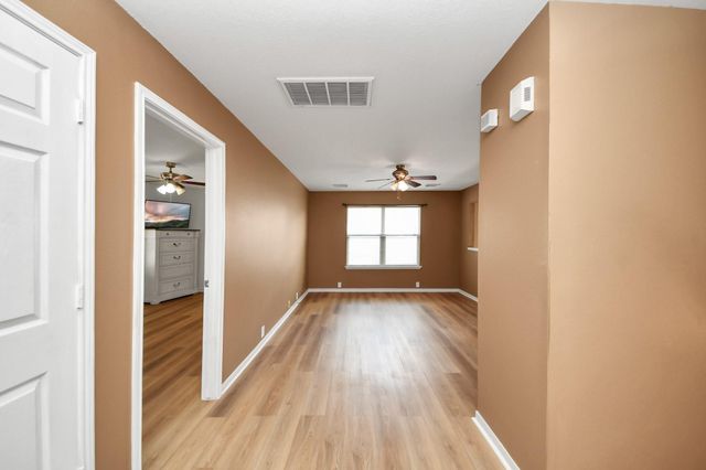 9414 Bauer Oaks Drive, Houston, TX 77095