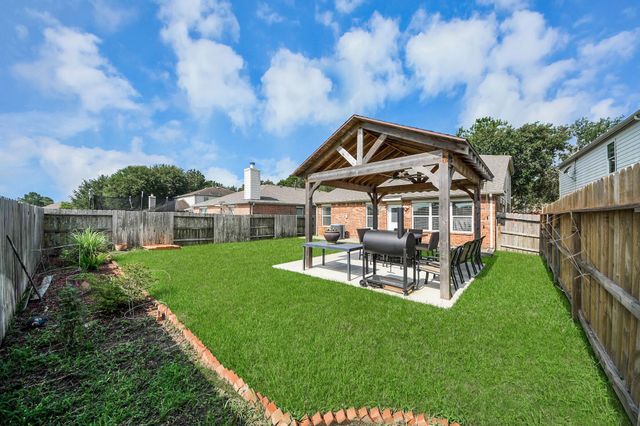9414 Bauer Oaks Drive, Houston, TX 77095