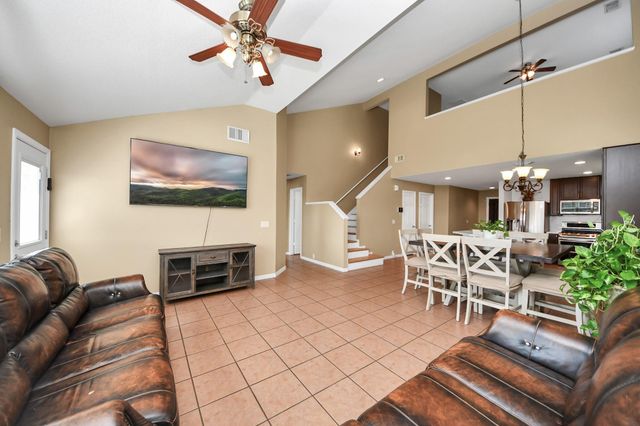 9414 Bauer Oaks Drive, Houston, TX 77095