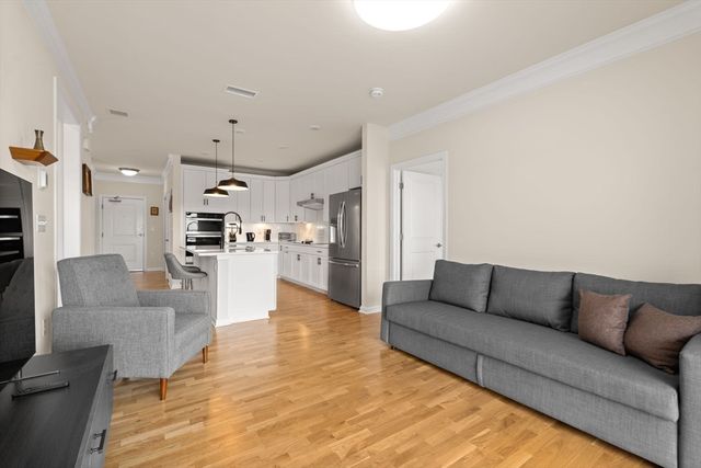 4 Stratton Drive 408, Woburn, MA 01801