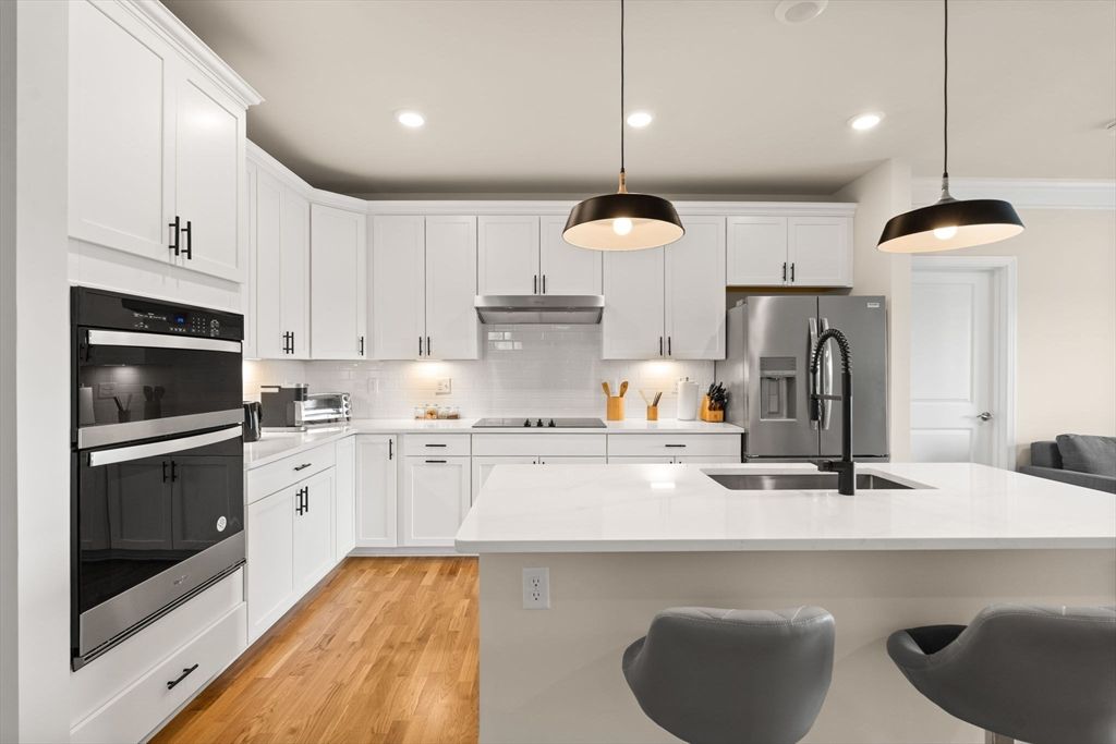4 Stratton Drive 408, Woburn, MA 01801