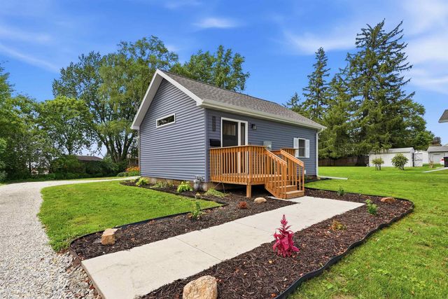 1931 Belle Ave., Cedar Falls, IA 50613