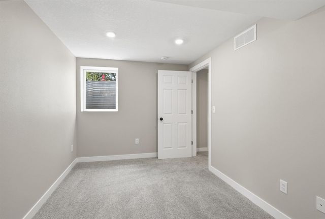 1931 Belle Ave., Cedar Falls, IA 50613