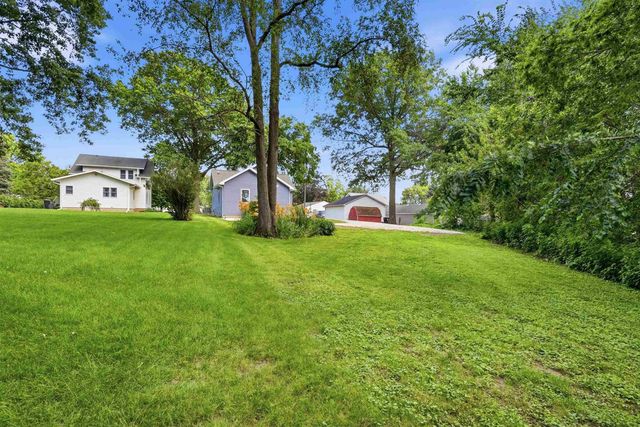1931 Belle Ave., Cedar Falls, IA 50613