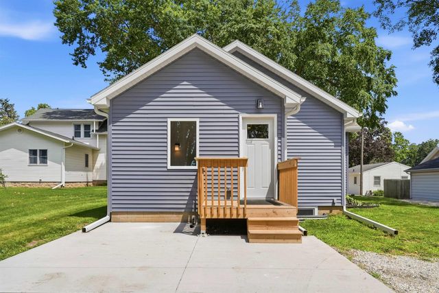 1931 Belle Ave., Cedar Falls, IA 50613