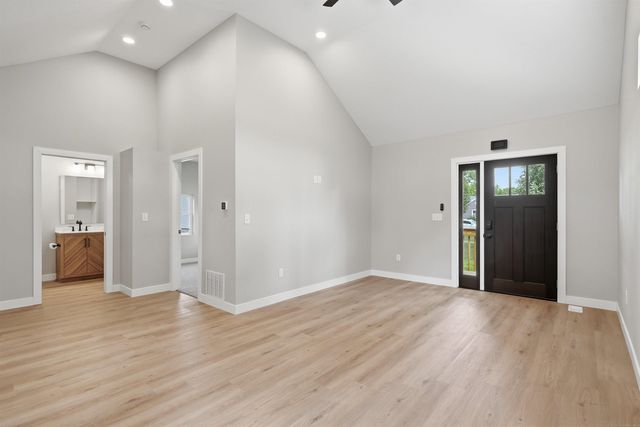 1931 Belle Ave., Cedar Falls, IA 50613