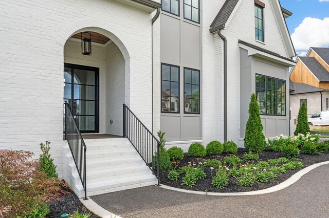 6017 Elliott Court, Arrington, TN 37014