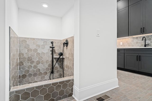 6017 Elliott Court, Arrington, TN 37014