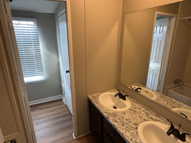 135 County Road 3144, Corsicana, TX 75109