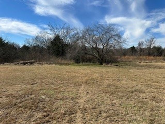 135 County Road 3144, Corsicana, TX 75109