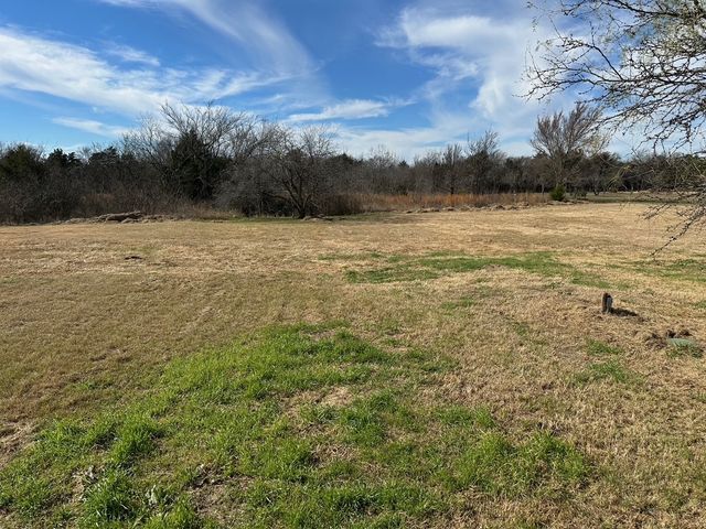 135 County Road 3144, Corsicana, TX 75109