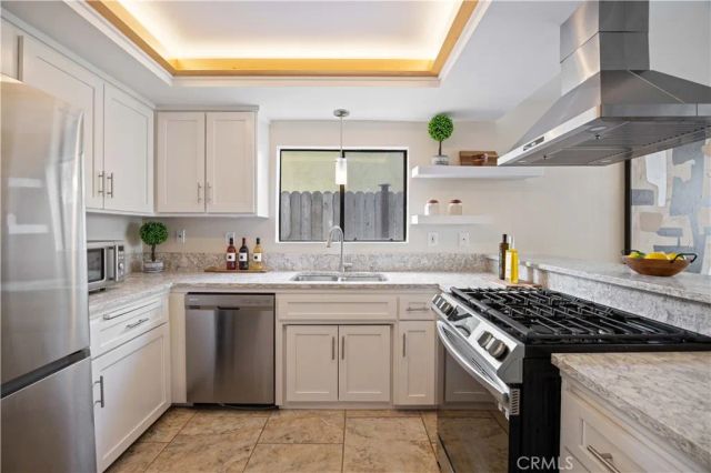 2317 Carnegie Lane B, Redondo Beach, CA 90278