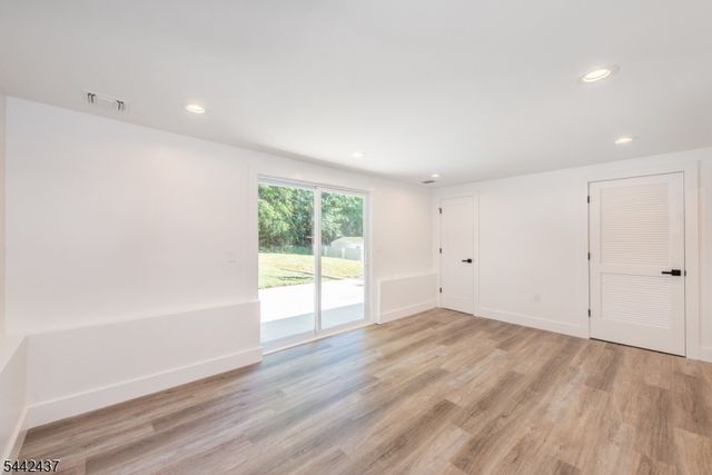 13 Arverne Rd, West Orange Twp., NJ 07052