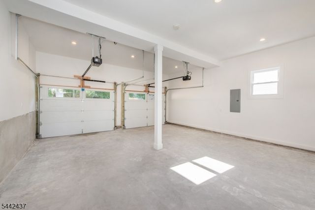 13 Arverne Rd, West Orange Twp., NJ 07052
