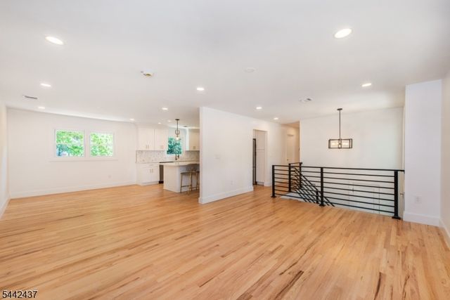 13 Arverne Rd, West Orange Twp., NJ 07052