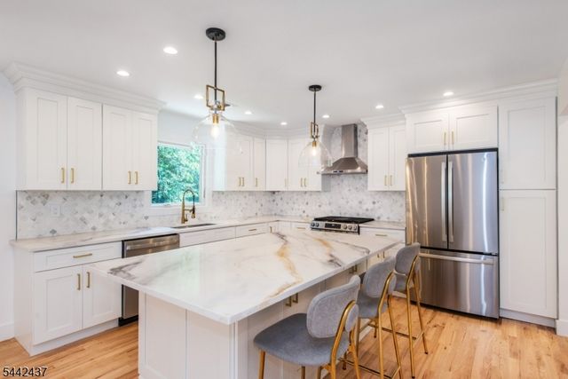 13 Arverne Rd, West Orange Twp., NJ 07052