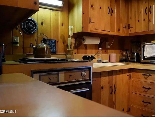 219 Pine Canyon Road, Frazier Park, CA 93225