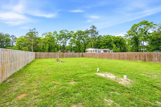 32835 Walker North Rd, Walker, LA 70785