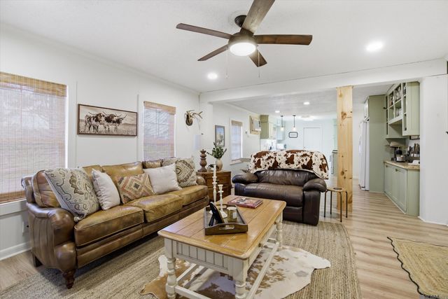 32835 Walker North Rd, Walker, LA 70785