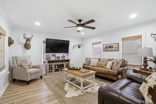 32835 Walker North Rd, Walker, LA 70785