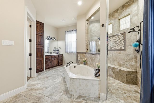 1040 Lighthouse Court, Grand Prairie, TX 75104