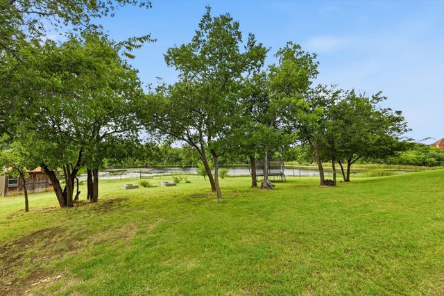 1040 Lighthouse Court, Grand Prairie, TX 75104