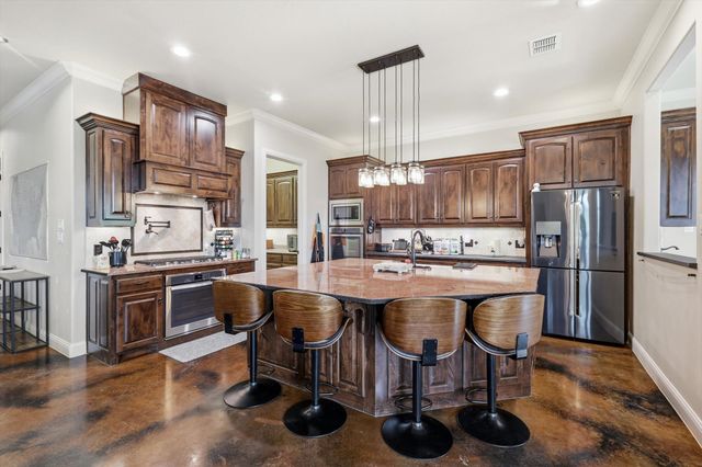 1040 Lighthouse Court, Grand Prairie, TX 75104