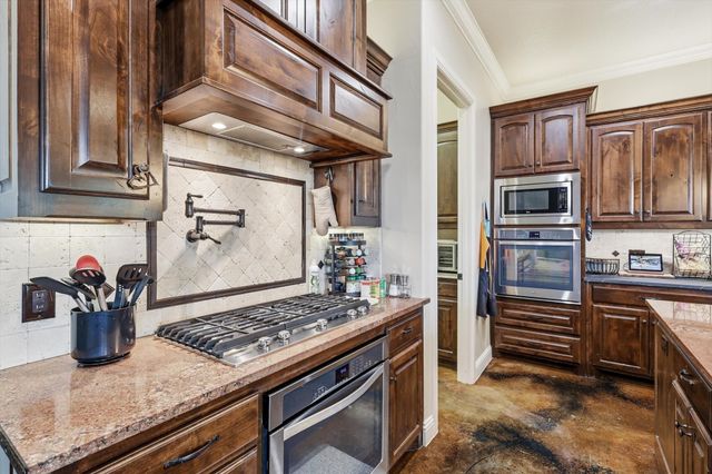 1040 Lighthouse Court, Grand Prairie, TX 75104