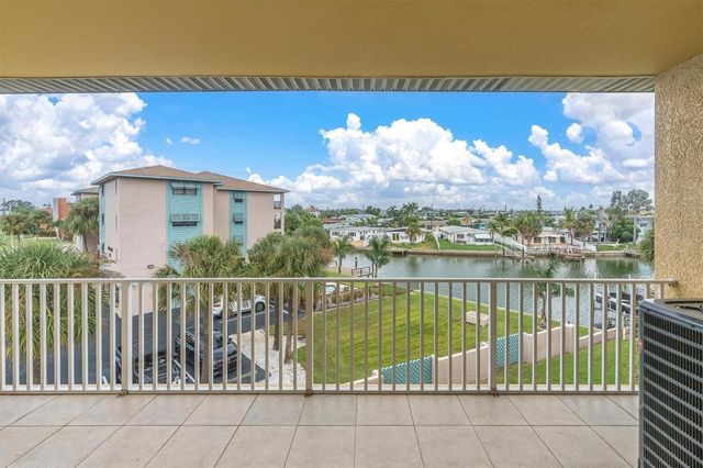11595 GULF BOULEVARD 1, Treasure Island, FL 33706