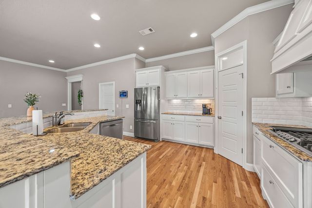 6303 S 58Th Street, Rogers, AR 72758