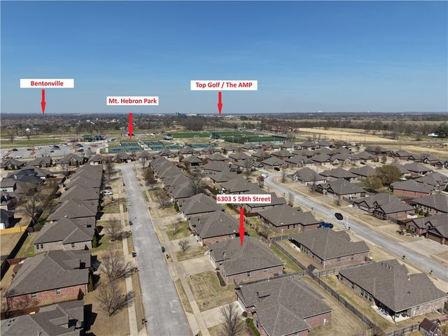 6303 S 58Th Street, Rogers, AR 72758