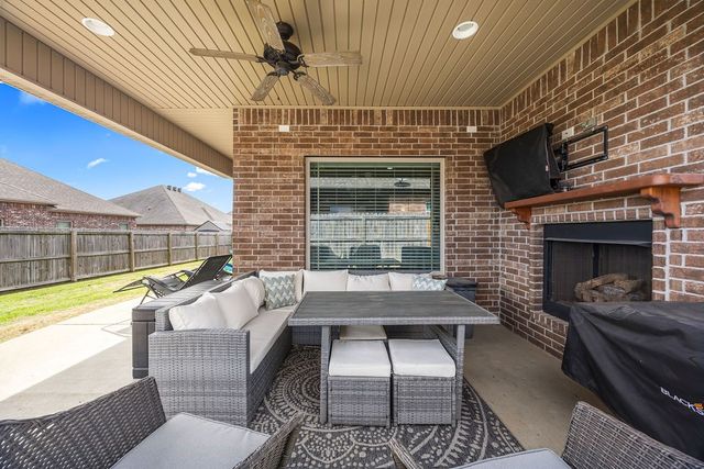 6303 S 58Th Street, Rogers, AR 72758