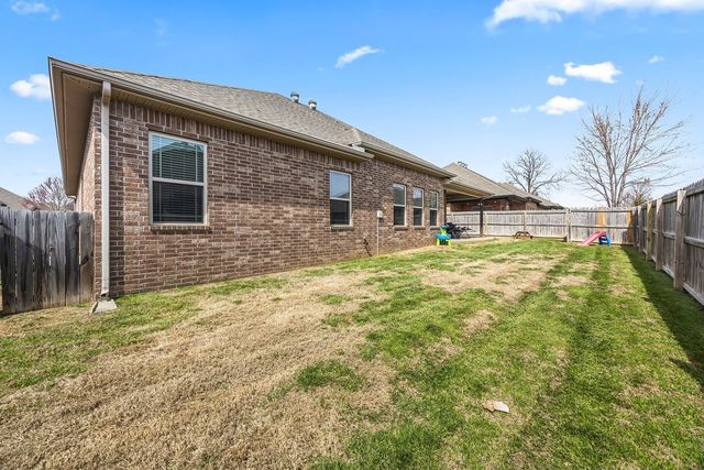6303 S 58Th Street, Rogers, AR 72758