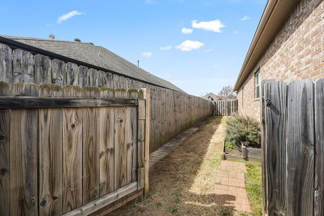 6303 S 58Th Street, Rogers, AR 72758