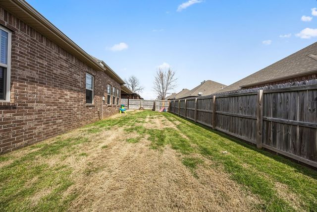 6303 S 58Th Street, Rogers, AR 72758