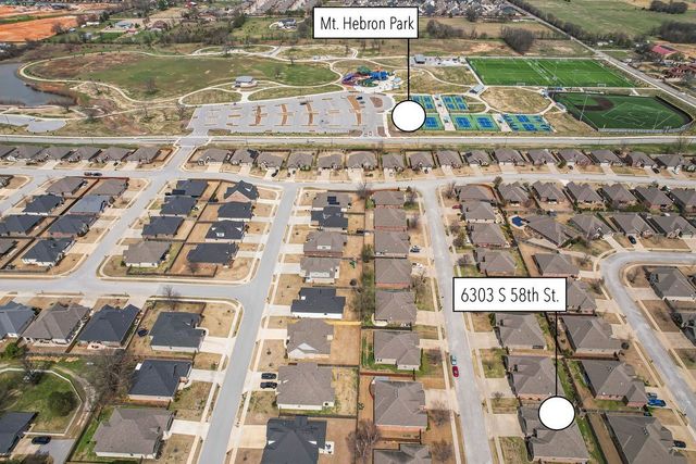 6303 S 58Th Street, Rogers, AR 72758