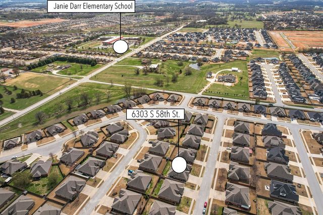 6303 S 58Th Street, Rogers, AR 72758