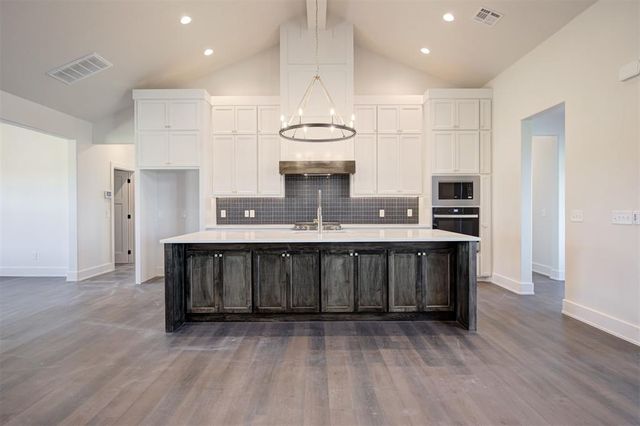 2780 Two Socks Run, Guthrie, OK 73044