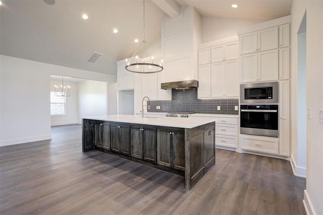 2780 Two Socks Run, Guthrie, OK 73044