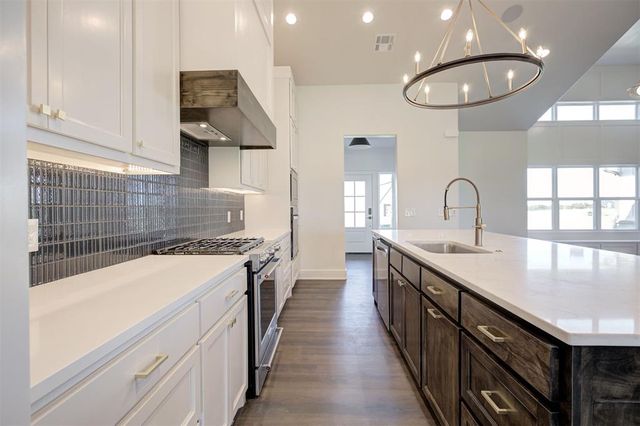 2780 Two Socks Run, Guthrie, OK 73044