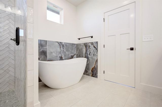 2780 Two Socks Run, Guthrie, OK 73044