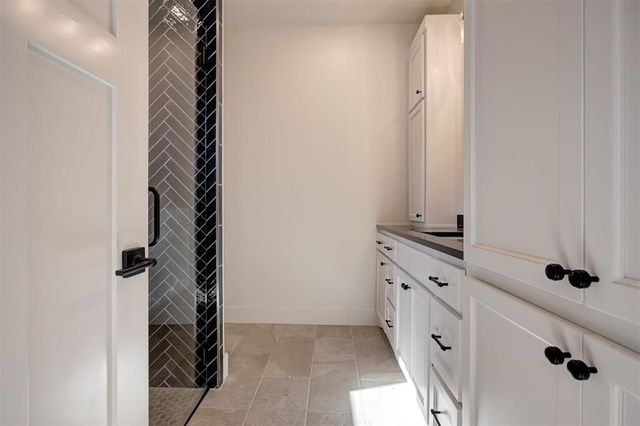 2780 Two Socks Run, Guthrie, OK 73044