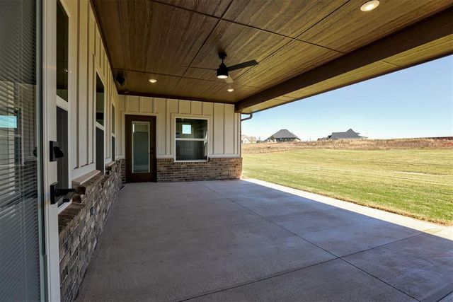 2780 Two Socks Run, Guthrie, OK 73044