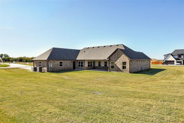2780 Two Socks Run, Guthrie, OK 73044