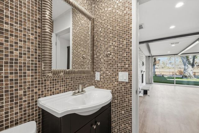 6470 Kirkwood Road, Fort Worth, TX 76116